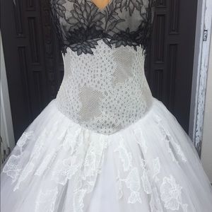Vera Wang “Margaret” wedding dress